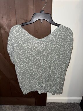 Sage Green Floral Knot-Front Short Sleeve Top